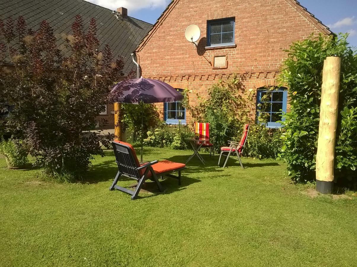 Gemuetliche Ferienwohnung 2 Personen Im Wendland / Elbe Trebel エクステリア 写真